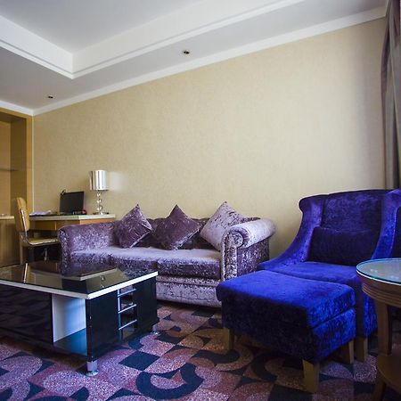 Fuke Jirui Hotel ウルムチ市 エクステリア 写真