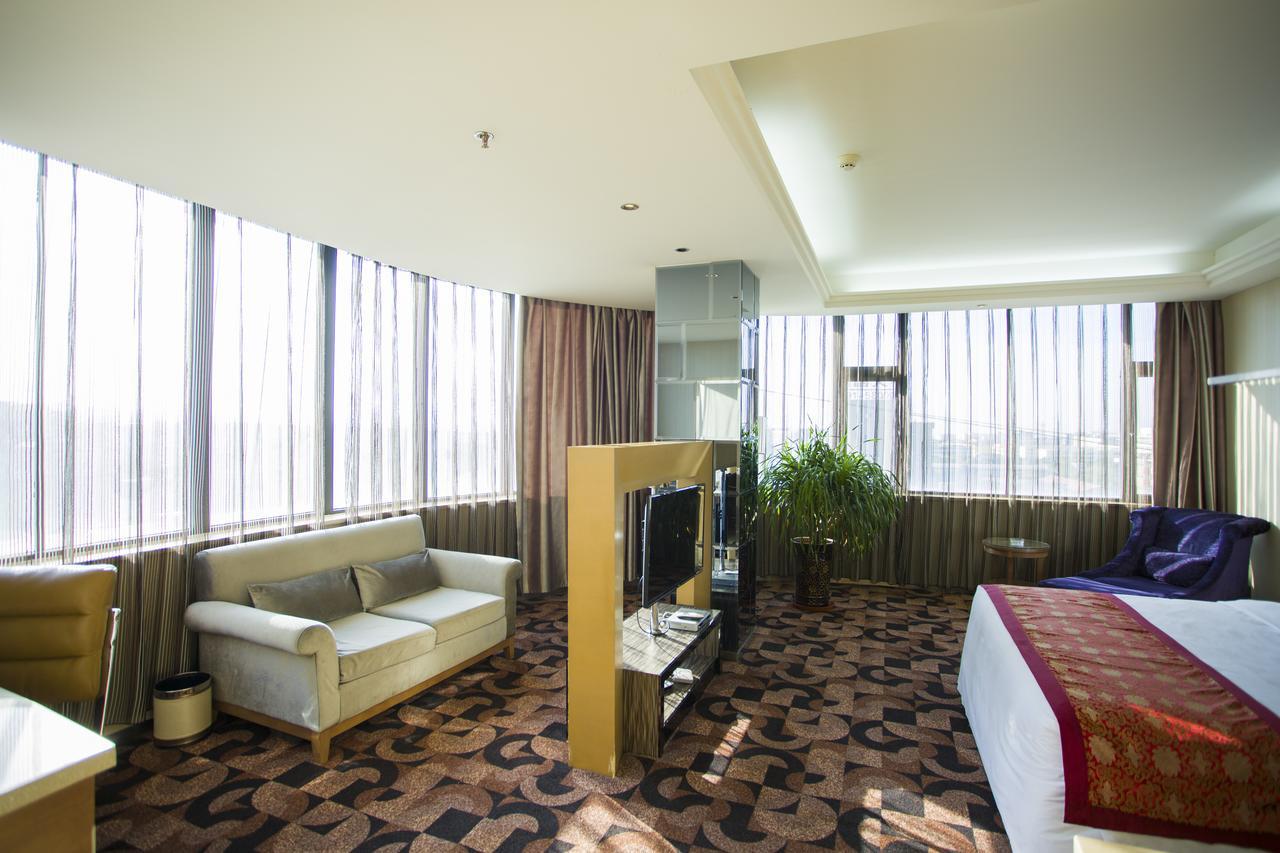 Fuke Jirui Hotel ウルムチ市 エクステリア 写真